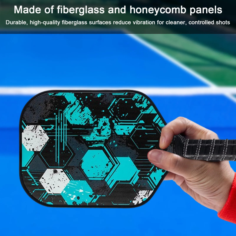 Vợt pickleball mã 020 thiết kế gọn nhẹ giúp kiểm soát chính xác và tính tiện lợi lý tưởng cho người mới bắt đầu với tay cầm không trượt 